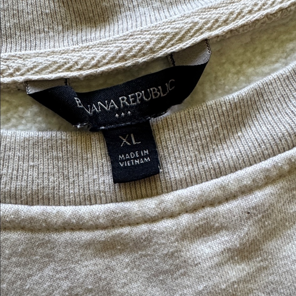 Banana Republic Tan Sweatshirt XL - Picture 2 of 3